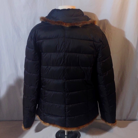 Dennis by Dennis Basso black quilted puffer jacket with faux fur trim EUC - Picture 3 of 16